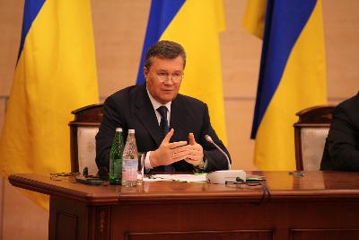 Tổng thống Yanukovich nói gì trong họp báo tại Nga?